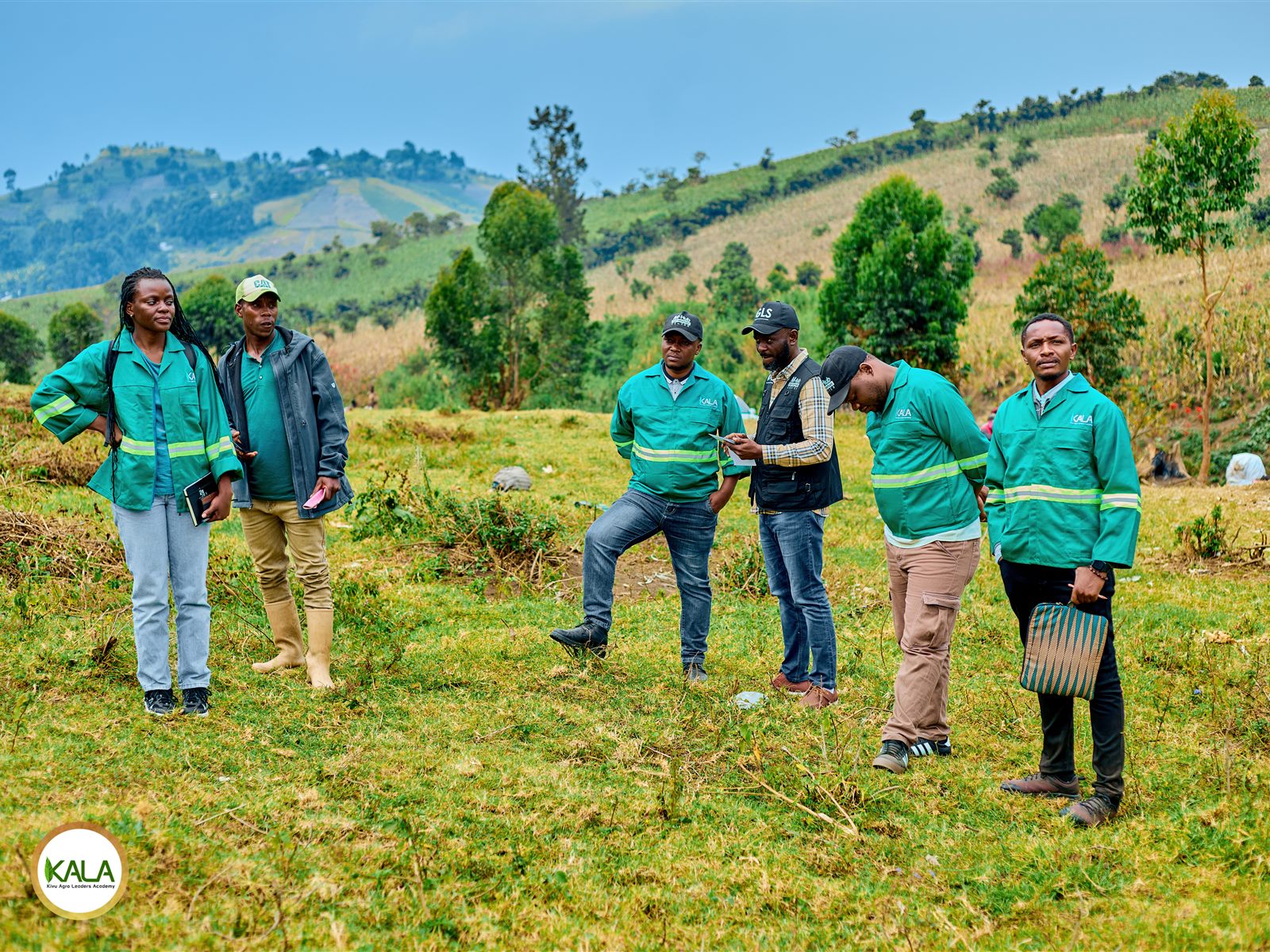 Des jeunes agripreneurs KALA au champ